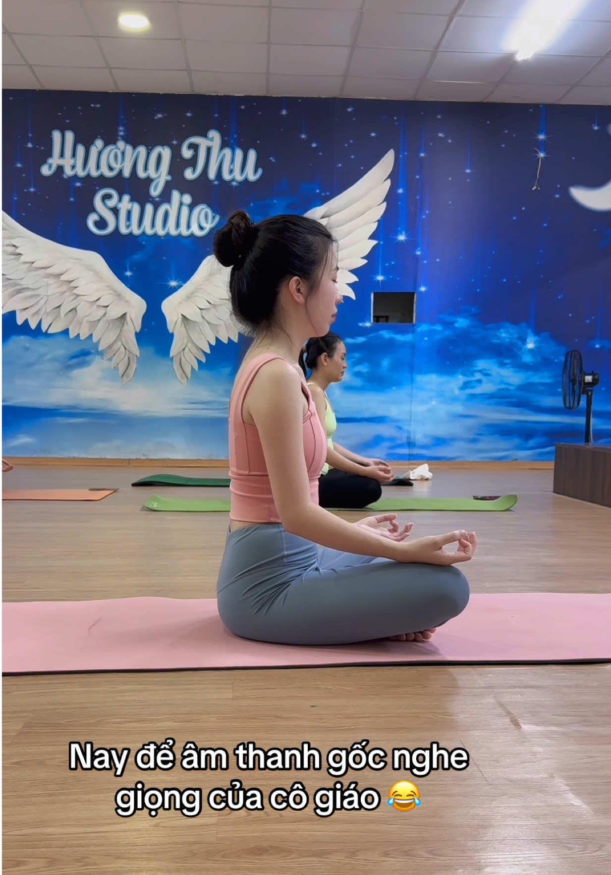 Nghe giọng cô giáo thấy nhẹ nhõm hẳn #tapyoga #yoga #dangdep #viral 