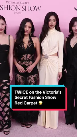 Here to remind you that #TWICE looked *so* good on the #VSFashionShow red carpet. 💕 #VictoriasSecretFashionShow #VictoriasSecret  