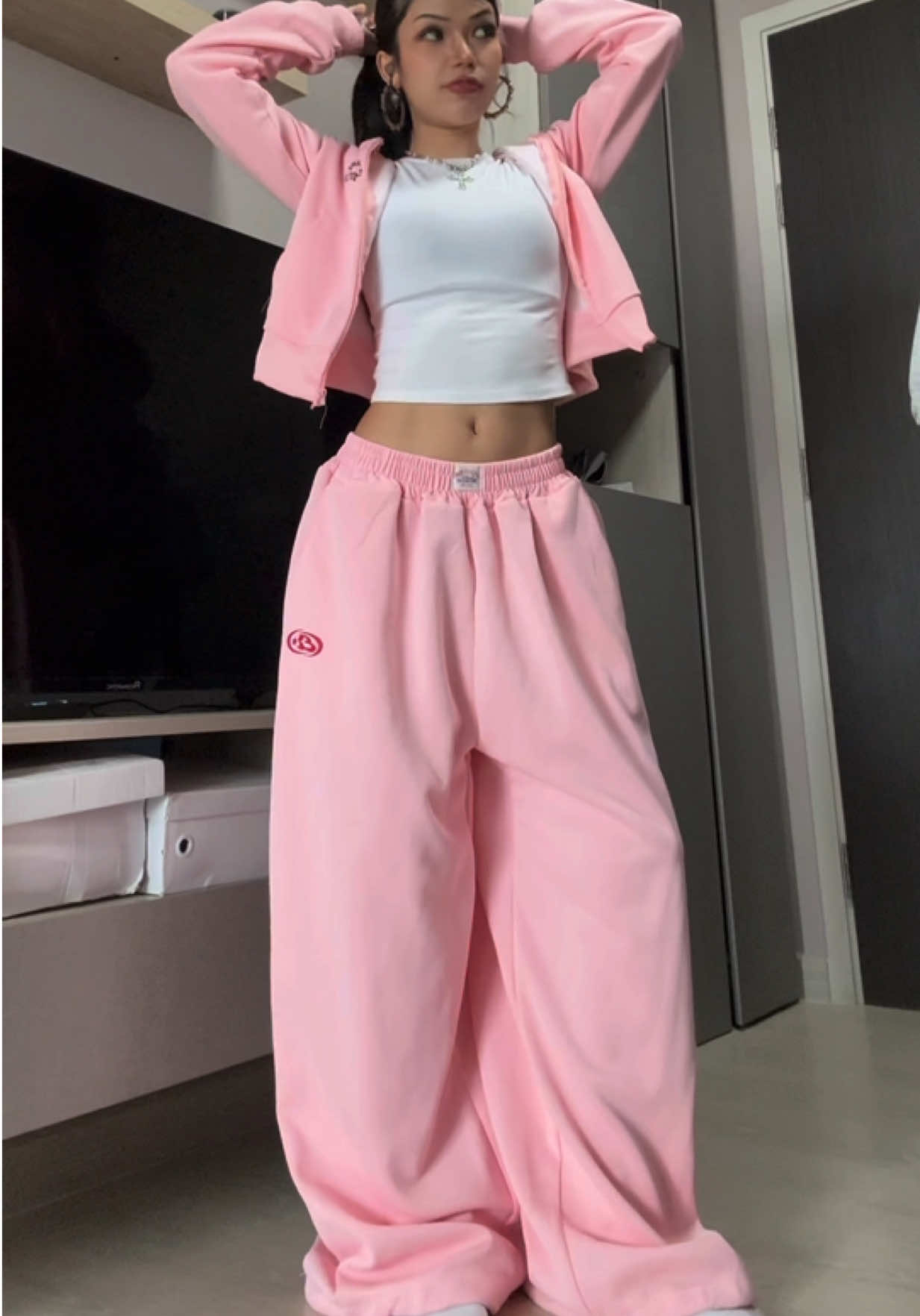 สีชมพู🩷🤍#fashion #OOTD #ป้ายยาแฟชั่น #กางเกงวอร์มขายาว #กางเกงวอร์ม 