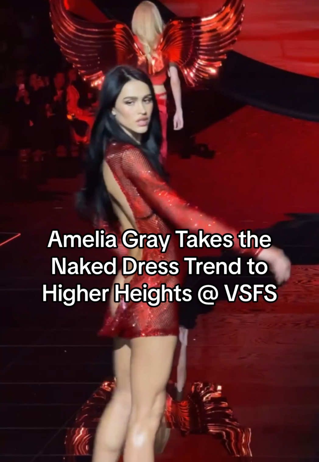 Let’s hear it for the bsck of the dress! #ameliagray took tonight’s #victoriasecret runway by storm with a little help from #karolg. 