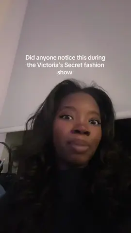 the queen slayed regardless but I was nervous for a sec #fyp #victoriassecret #bellahadid #vsfashionshow #foryoupage 