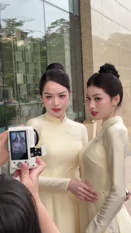 Hoa hậu Thanh Thuỷ và Á hậu Ngọc Thảo xúng xính áo dài cùng dàn đỡ tráp tại lễ nạp tài của Hoa hậu Đỗ Hà. #dothiha #hoahauthanhthuy #ngocthao #fyp #wedding 