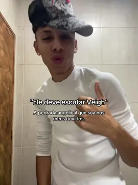 Veigh é bigode, mais essa não dá.           #gostomusical #someoneputyourhandout #michaeljackson #kingofpop #fyy 