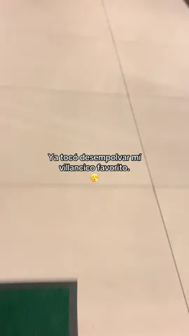 Ten cu!dado b’b, ten cuidado. Pero que m4ld!ta!!🥱 #fyp #uio #villancicos #navidad #badbunny 