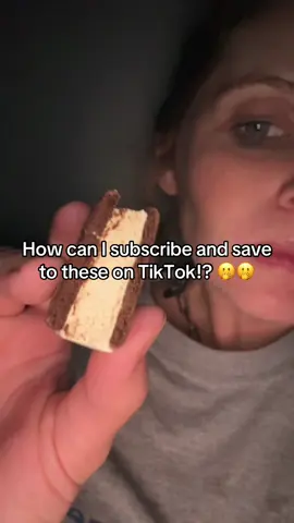 These are GODLY! I only ate five tonight and I’m fighting myself to not eat them all 😂😂👏🏼 #sahm #momoffive #freezedriedicecream #pregnancycravings 