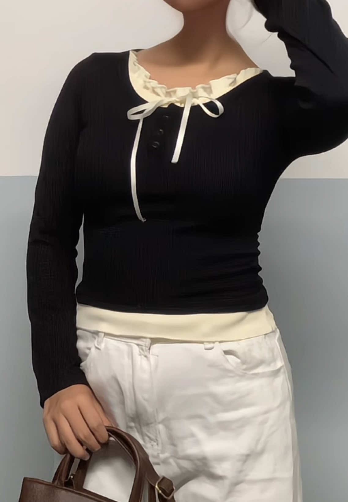 Một em áo mặc mùa thu này là siêu hợp lý 🍂 Áo kiểu nữ phối tay dài