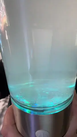 Hydrogen infused water #hydrogenwater #hydrogenwaterbottle #hydrogeninfusedwater #wellnesshack #LifeHack 