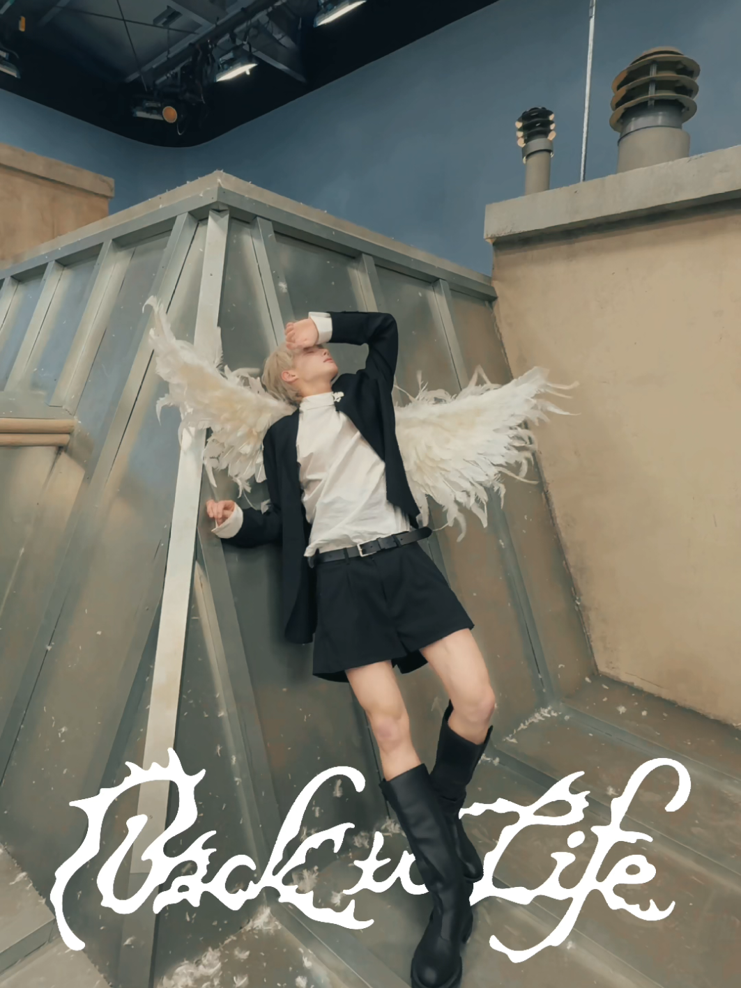 choose your cover of #BacktoLife 👀 #andTEAM #앤팀 