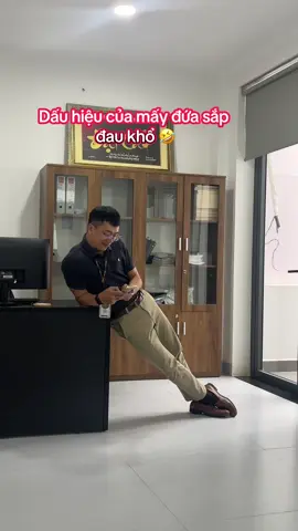 - Còn cười là còn khổ..:))