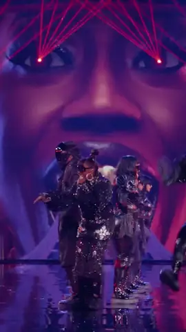 Still in disbelief? Join the club. #VSFS #VictoriasSecret #vsfashionshow @Missy Elliott 