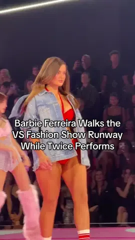 #barbieferreira walks the #VSFashionShow while @TWICE performs. 