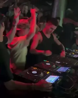 Mucho desorden 🔞💯 #tiktokhazmeviral #paratiiiiiiiiiiiiiiiiiiiiiiiiiiiiiii #jinyerford🔋🧃 #mundo🌎Electronica #vivalaelectronica💫 