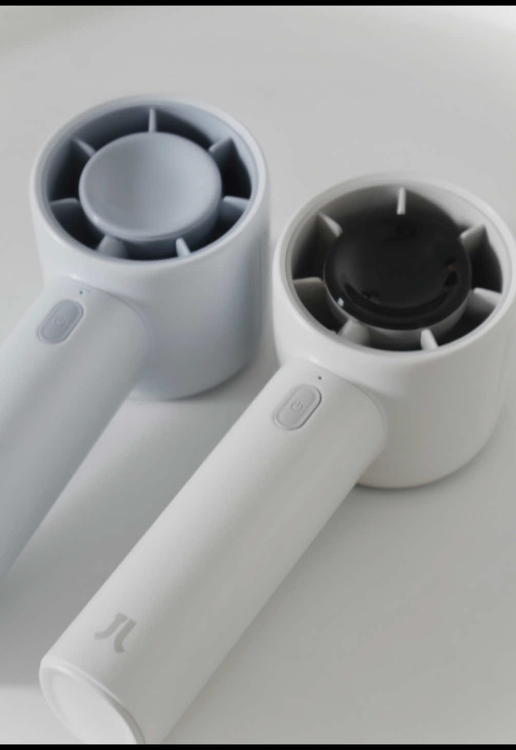 Never leaving home without my @Jisulife-PH Life10 again. 🩵 
༘˚⋆𐙚｡⋆𖦹.✧˚☘︎ #jisulife #life10 #handheldfan #giftideas #tiktokfinds 