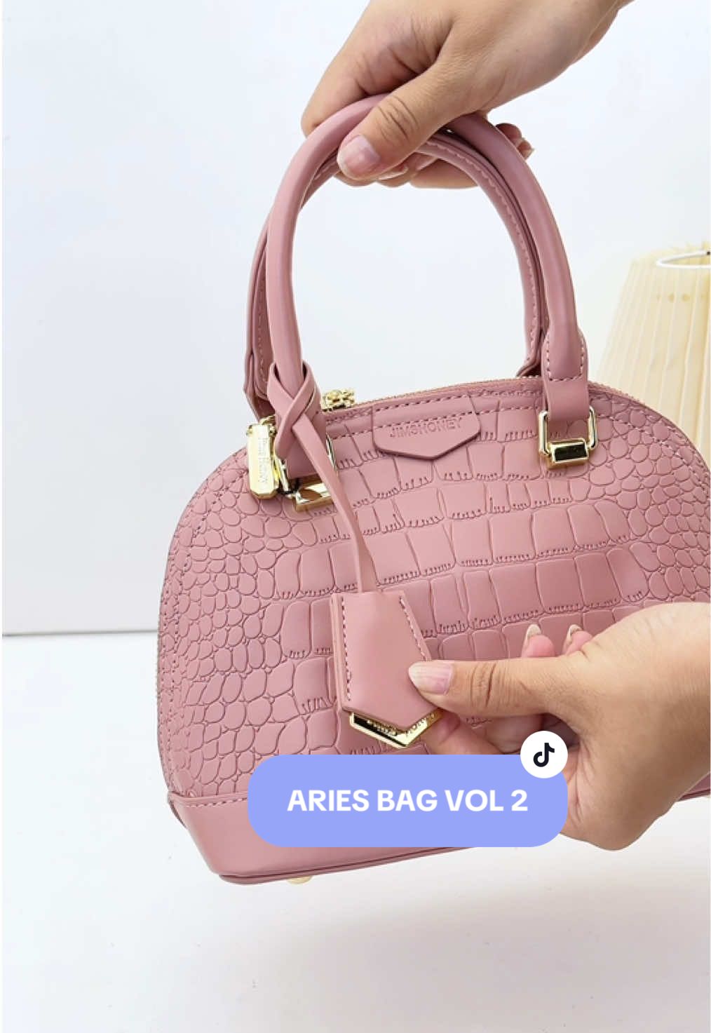 Kembaran yuk sama kak tya ariestya gas check out aries bag ini yaaa‼️🔥 #ariesbagjimshoney #tas #slingbag #jimshoney #jimshoneypusat 