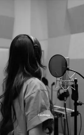 Bisa besok aja g rilisnya bu 🥹 @Mahalini Raharja #mahalini #newalbum #koma 