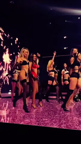 🪽👑💘 ##paratiiiiiiiiiiiiiiiiiiiiiiiiiiiiiii #victoriassecretfashionshow 