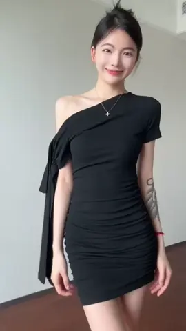 Váy lệch vai ôm body nhún eo sang chảnh #vaylechvai #vaytrevai #vayombody #thoitrangnu #xuhuong 