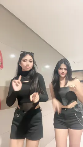 NEW DANCE TREND ❗️#dance2025 #newdance #dance #dancechallenge #creatorsearchinsights 