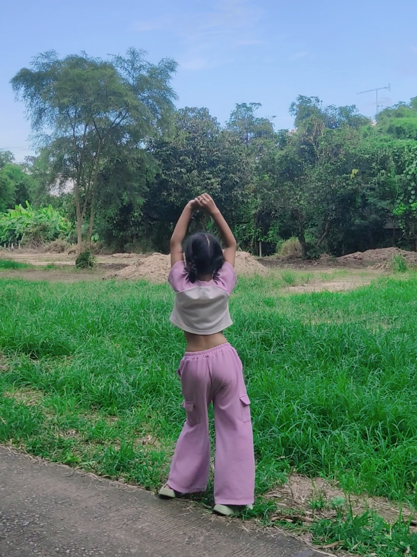 เต้นเกาหลีส่ายตูด มาช้าแต่มานะ #เต้น #ฮิตในตอนนี้ #เด็กน่ารัก 