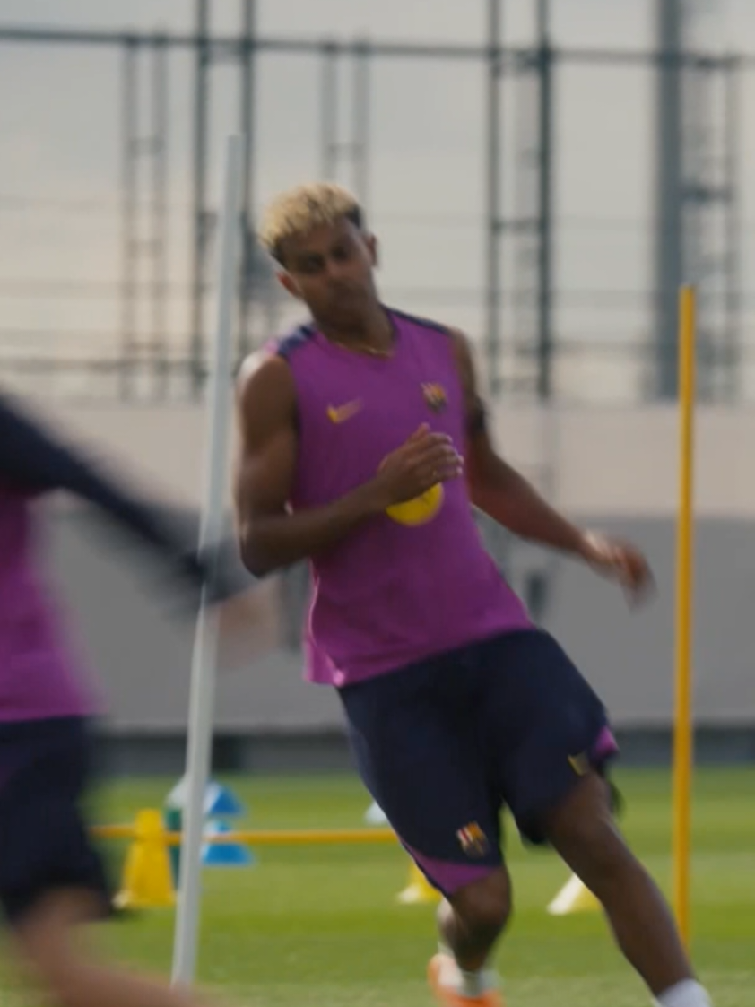 🤩 Sight for sore eyes for @fcbarcelona fans with Lamine Yamal and Fermin Lopez back on the training paddock #TrendingFootball #FootballTiktok #LaLiga #LamineYamal #Barcelona