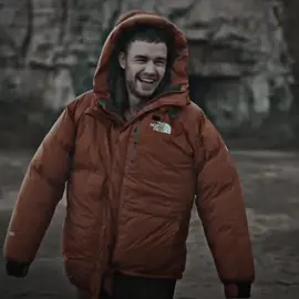A year ago, I found out that Liam had passed away near where I live. The fact that he died so close to my home, and so far from his, doesn’t sit right with me. The very fact that he died feels completely and utterly wrong. I can only hope he’s found more peace in death than he did in life. #liampayne #liampayneedit #omgpage #fyp #onedirection spc zaynsweekndsps 