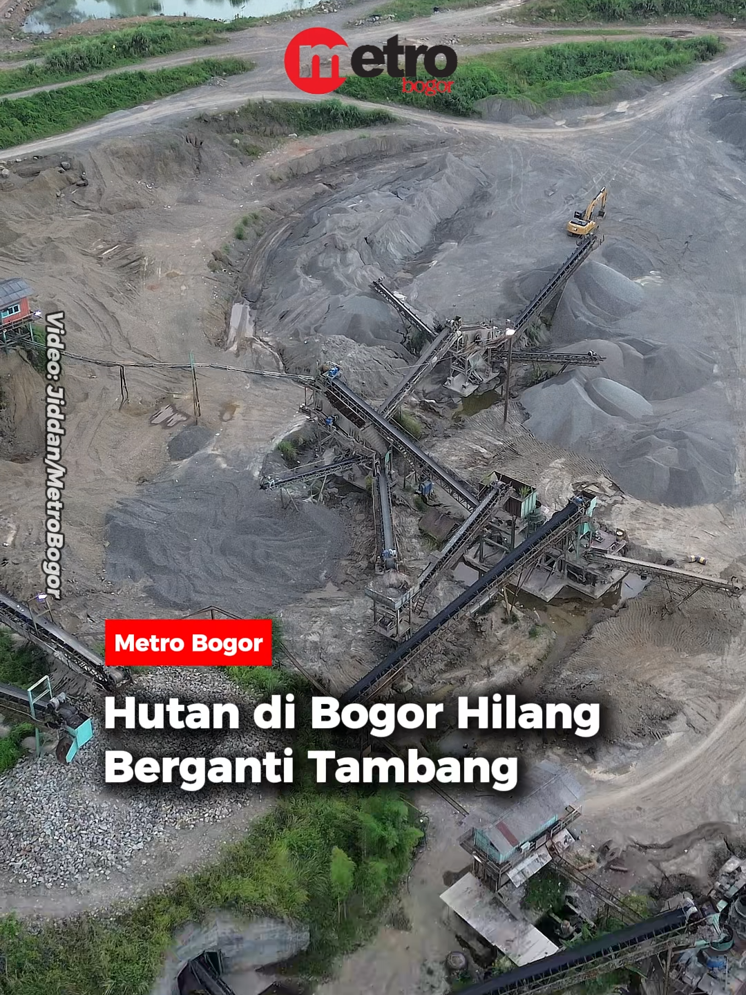 Kondisi terkini aktivitas pertambangan PT. BSP yang berlokasi di wilayah Kecamatan Cigudeg, Kabupaten Bogor usai dihentikan sementara oleh Gubernur Jawa Barat, Dedi Mulyadi atau KDM sejak 26 September 2025 lalu. PT BSP memiliki area pertambangan seluas 100 hektare yang berlokasi di kampung Lebak Wangi Girang, Desa Rengasjajar, Kecamatan Cigudeg, Kabupaten Bogor.  PT. BSP berfokus pada pertambangan galian C yang beroperasi sejak tahun 2003. Perusahaan ini memiliki cadangan batuan andesit sebesar 16.500.000 BCM atau lebih dari 40 juta ton.  Video: Jiddan/Metro Bogor #metrobogor #bacametrobogor #hutandibogor #bergantitambang #ptbsp
