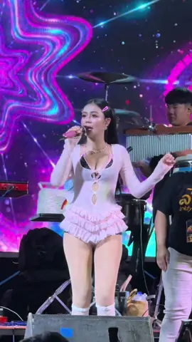 แน่นอก #ลำไยไหทองคำ