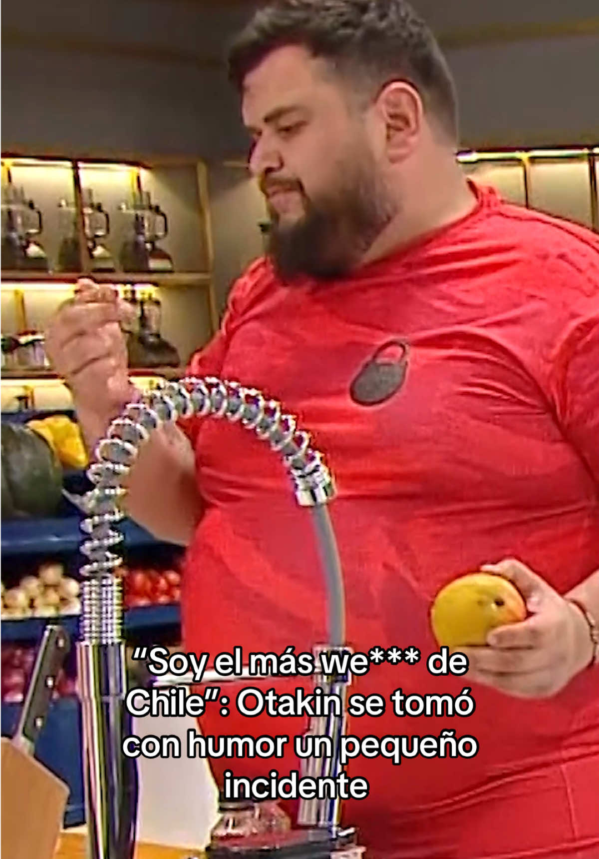 Pero Otakin 😅 El antiinfluencer tuvo su primer incidente en la cocina de #ElInternadoMega y no fue lo que esperaba 