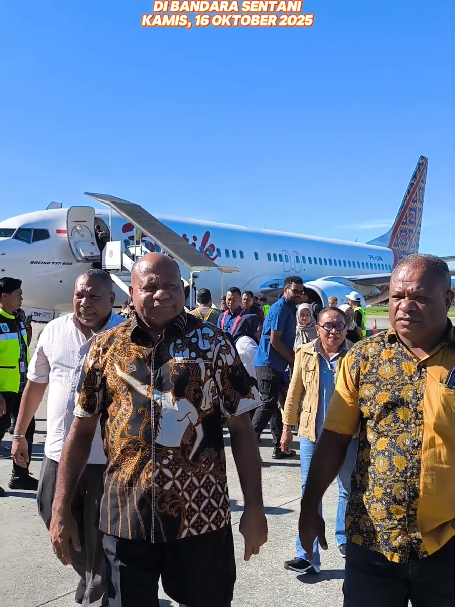 Selamat Datang Gubernur & Wakil Gubermur Papua Periode 2025 - 2030 Bapak Komjen Pol (Purn) Matius D. Fakhiri, S.IK, MH dan Bapak Aryoko Alberto Ferdinand Rumaropen, S.P., M.Eng untuk membangun Provinsi Papua,  menuju Transformasi Papua Baru Yang Maju dan Haromis Sentani, 16 Oktober 2025 #papuacerah  #transformasipapua  #papuamajudanharmonis