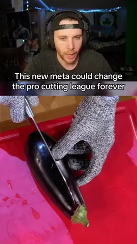 This is tech that changes a whole league… #fyp #reaction #pro #cutting (twitch-only1hof)