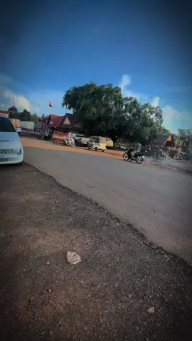 + 1 máy về đội . Nhớ nhé “ Đ.é.o có tiền đ.é.o bao giờ về Việt Nam luôn nhé 😂 #cambodia🇰🇭 #xamat #mộcbaicampuchia🇰🇭 #campuchia🇰🇭 