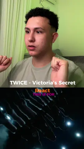 TWICE ARRASANDO NO VICTORIA’s SECRET FASHION SHOW! 🔥🫶 This is for é um hit #kpop #twice #react #victoriassecretfashionshow 