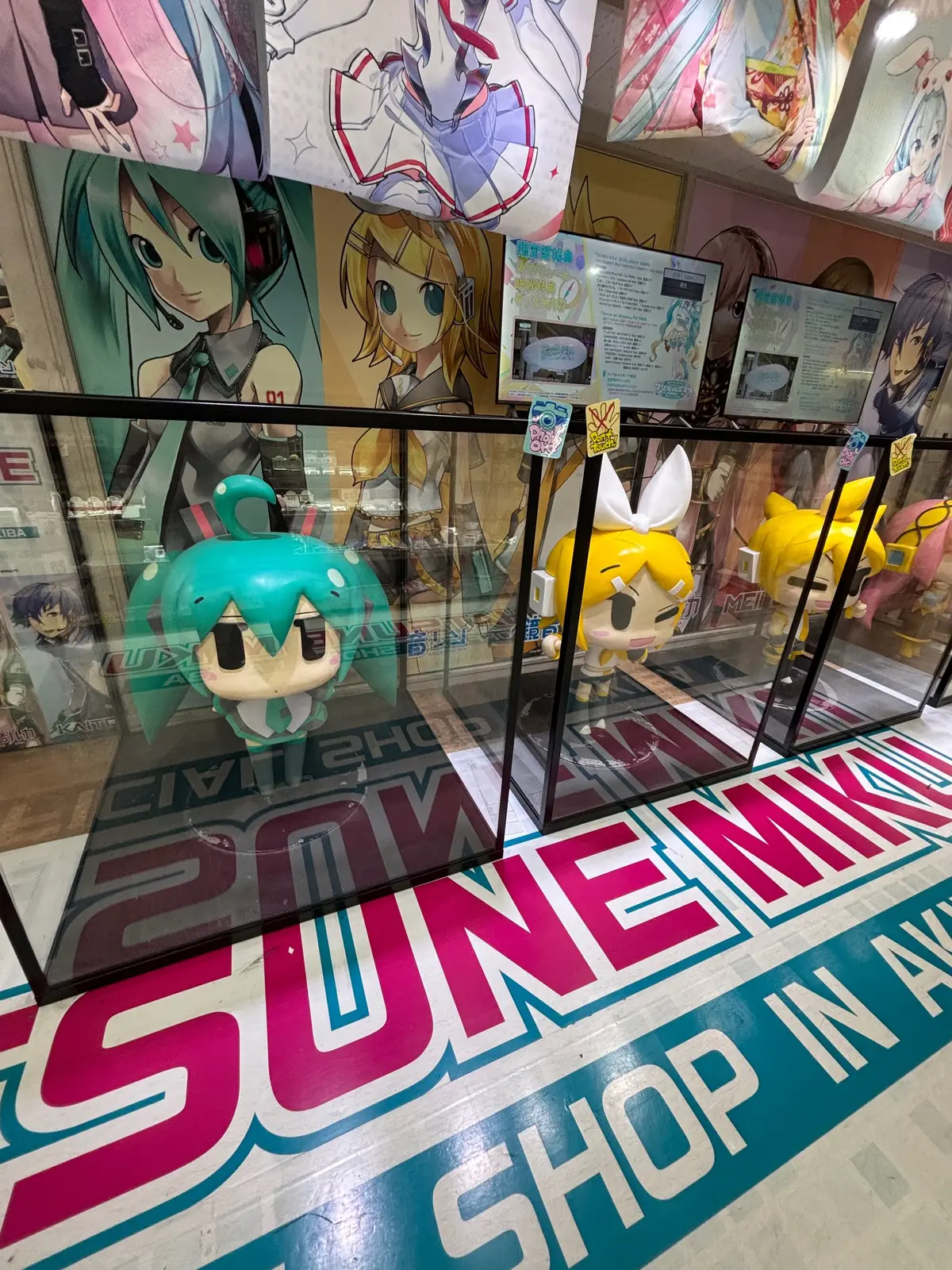 I had one goal with the brief stop in Japan, and that was to get some Teto merch. Mission successful, grabbed a Dr. Teto plushie and a Miku Nendoroie for a total of around 5,000 yen. #fyp #kasaneteto #teto #hatsunemiku 