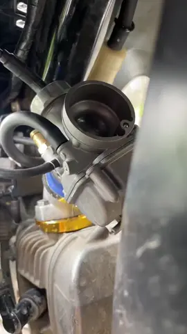 mưa cái cất xe ở nhà🙂#xuhuongdi #wave #wavekieng #xuhuongtiktok 