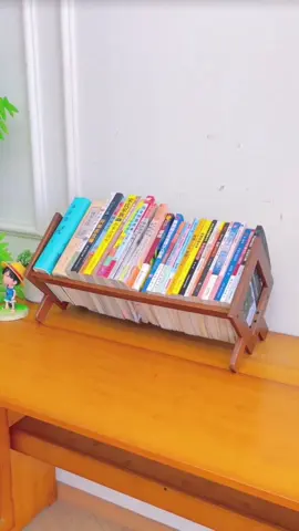 ที่วางหนังสือไม้ สวยมาก แข็งแรง น่าใช้มากๆ พิกัดในตะกร้าค่ะ #ชั้นวางหนังสือ #ที่วางหนังสือ #ของน่าใช้ #ของใช้ในบ้าน #หนังสือเล่มโปรด 