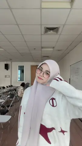 Yg di belakang lg gosip🤪 #fyp 