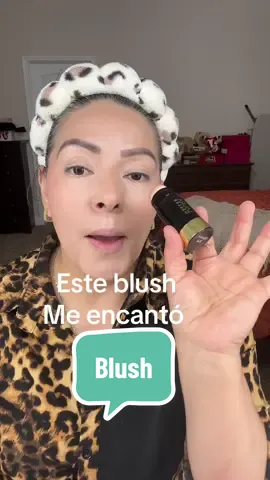 Este blush me encantó por como queda y difumina y lo puedo usar para mis ojos también #blush #blushstick #maquillaje #dealsforyoudays #makeup 