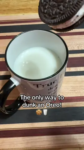 This is a game changer 😂😂😂😂 #OreoHack #SnackTok #SmartSnack #MilkAndCookies #FoodTok 