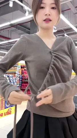 Áo Nỉ Tăm Lông Thỏ Cổ V Dây Rút Buộc Hông #aonitam #aoxinh #aokieuhottrend #thoitrangnu #xuhuong 