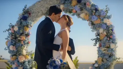 THE END 💙 @Nicole Wallace @Gabriel Guevara #culpanuestra #fyp #nicolewallace #gabrielguevara #casal 