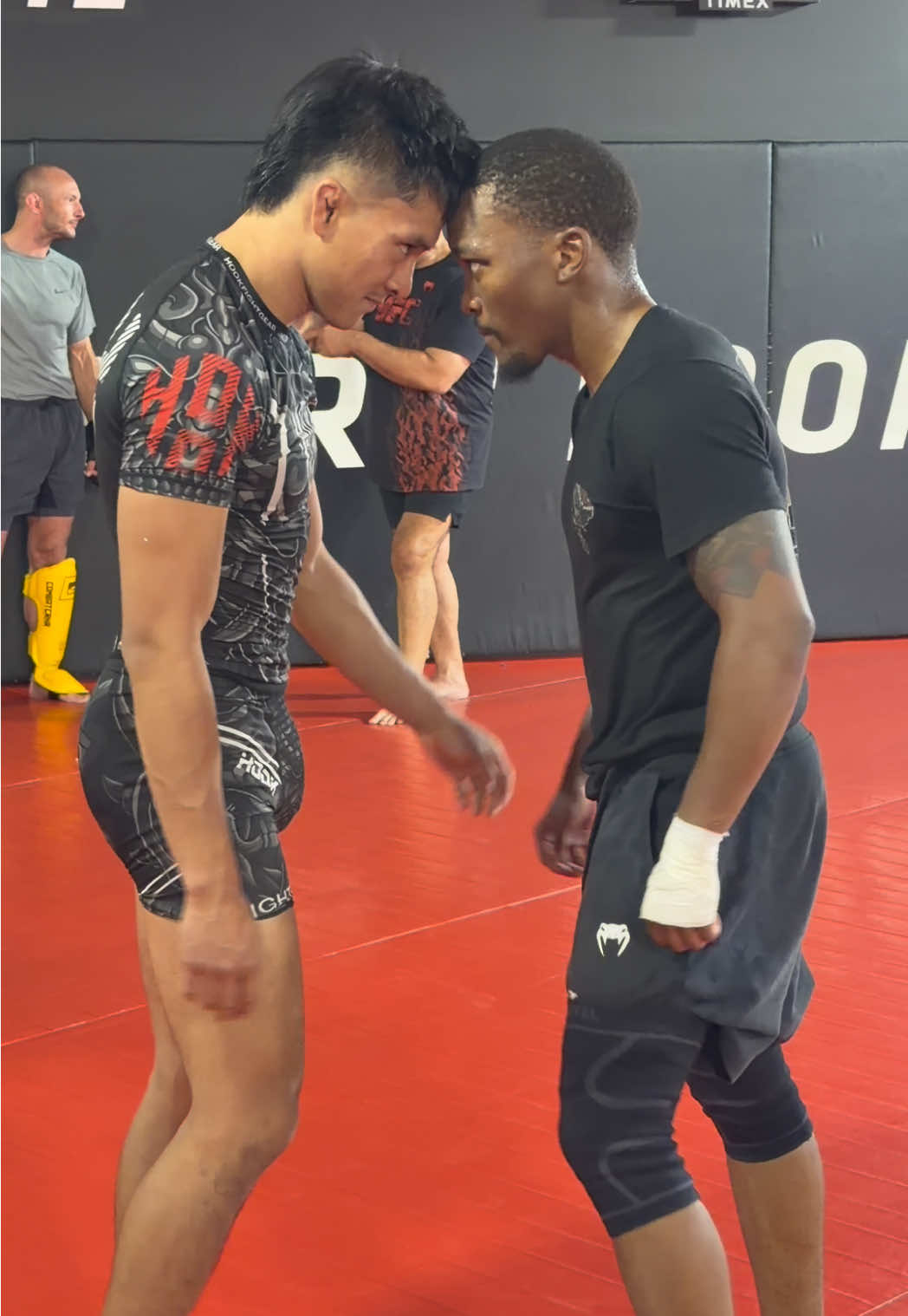 7-0 🇮🇩 vs 10-0 🇿🇦? @PhumiNkuta_MMA #UFC 