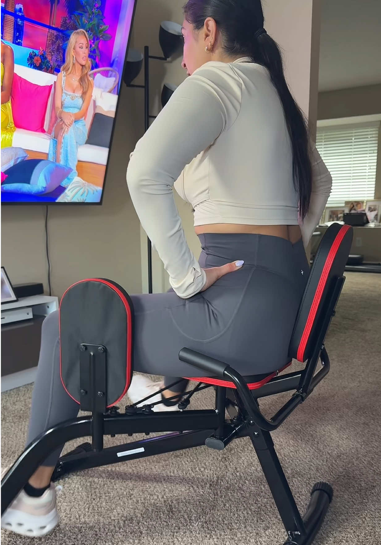 This will make them legs burn  #blackfriday #tiktokshopblackfriday #dealsforyoudays #workout #legs 