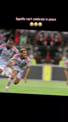 Makgopa always chases him like he owes school fees😂🏴‍☠️#sportsontiktok #orlando #viral #bucs @Orlando Pirates Football Club @Evidence_Makgopa 