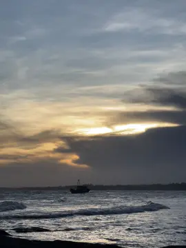 sao chúng mình chẳng thể bên nhau khi vẫn yêu nhau