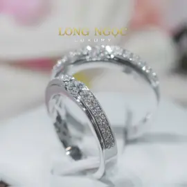 Thế e có đồng ý đeo nhẫn này của anh ko 😉#longngocluxury #trungdiamond #thanhtrungdiamond #kimcuongthiennhien 