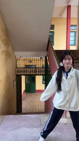 hình như bài này lại hot lại thì phại :>>> #xiuling4226 #schoolgirl #dance #fyp 