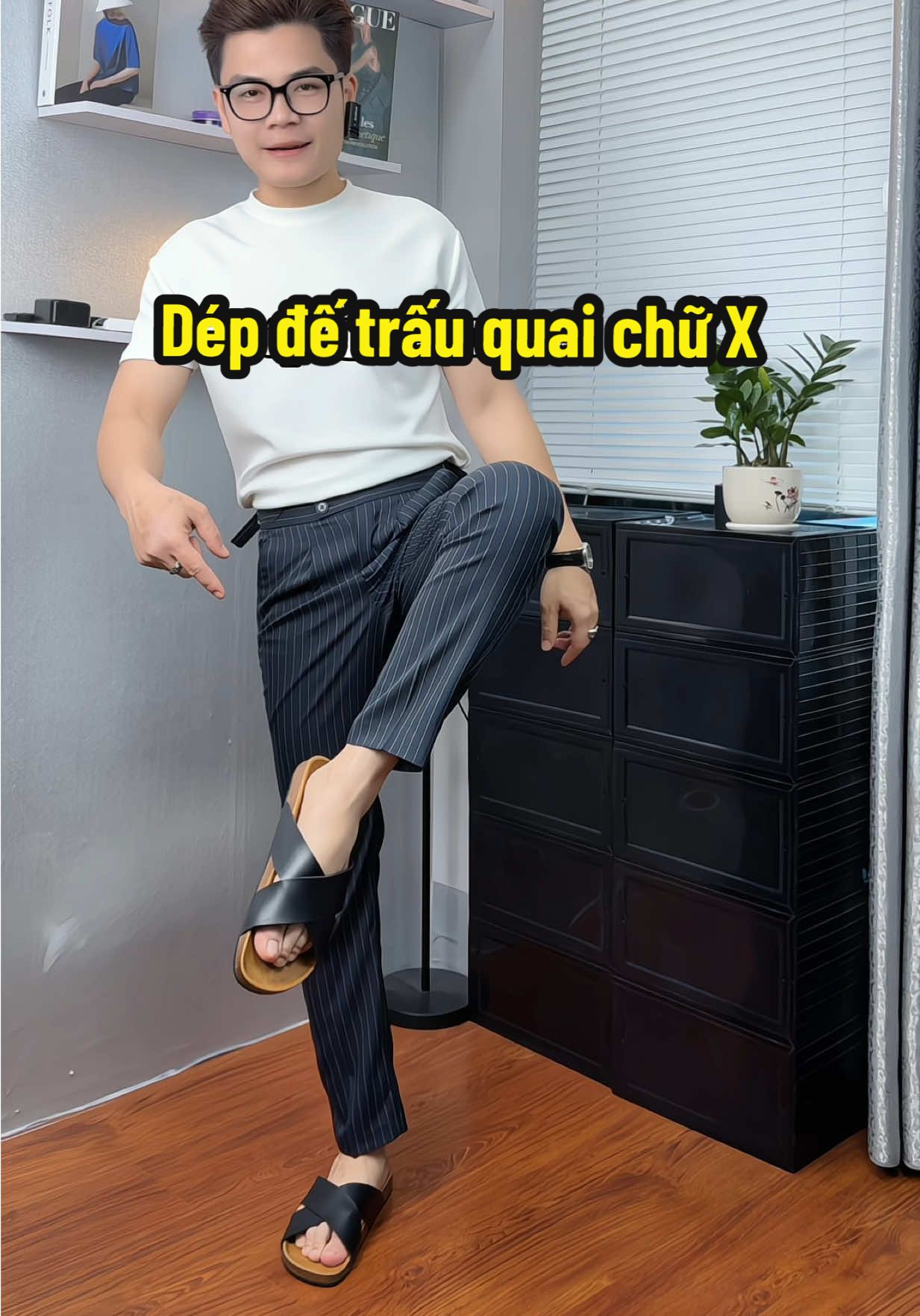 Mặc quần âu đi cùng dép đế trấu cũng đẹp đấy chớ :))) #depdetrau #depquaichux #detaunisex #quangreviewdonam #xh 