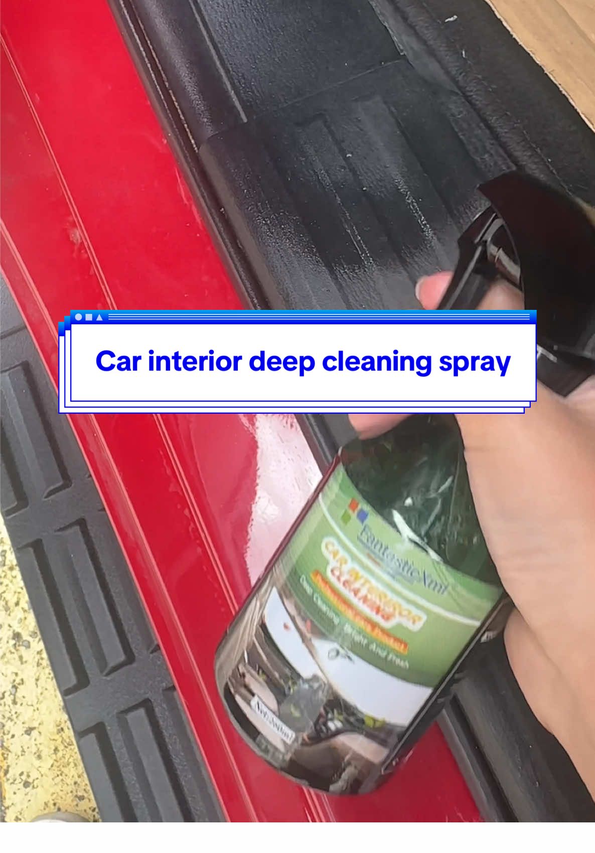 Car interior deep cleaning spray