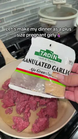 Made tacos and they were delicious 😮‍💨😮‍💨 #pregnancylife #pregnant🤰 #plussize #pregnancycraving #cravings 
