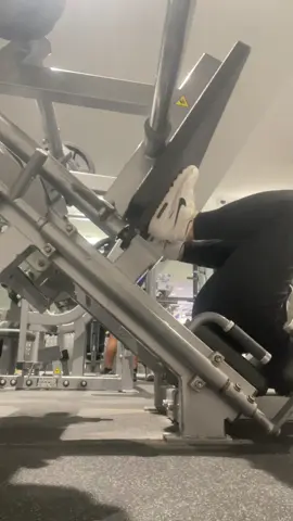 #GymTok #gymmotivation #gymgirl #GymLife #gym 